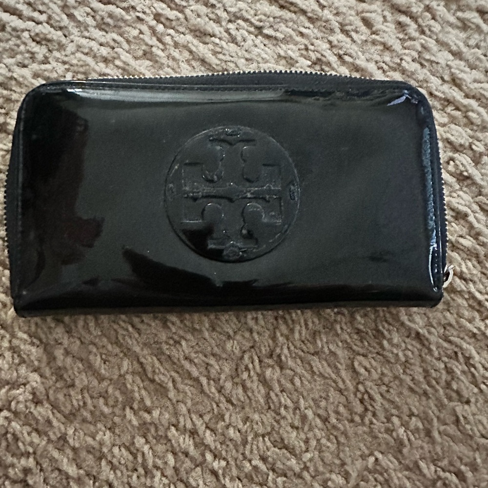 Tory Burch Glossy Black Wallet